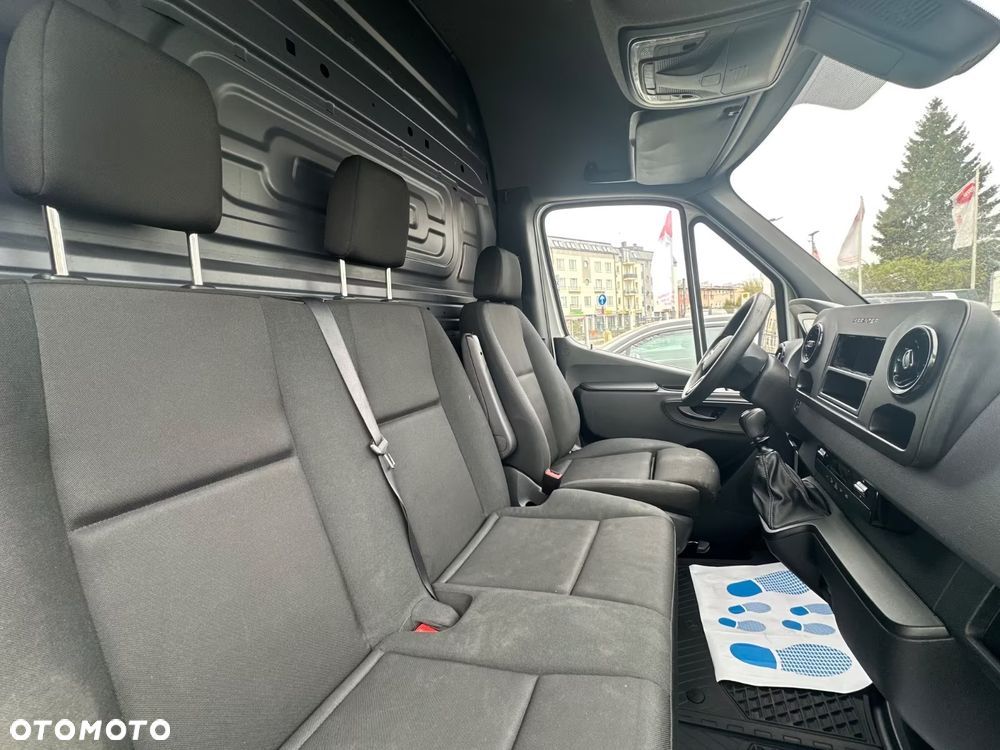 Mercedes-Benz Sprinter - 3