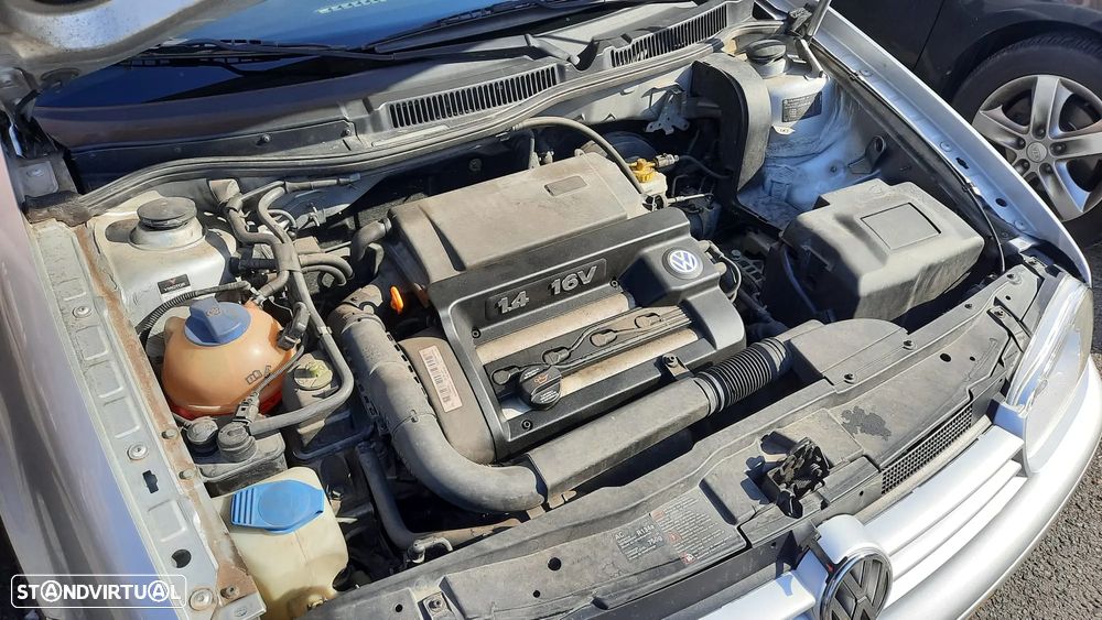 VW Golf 1.4i 25 Anos - 27