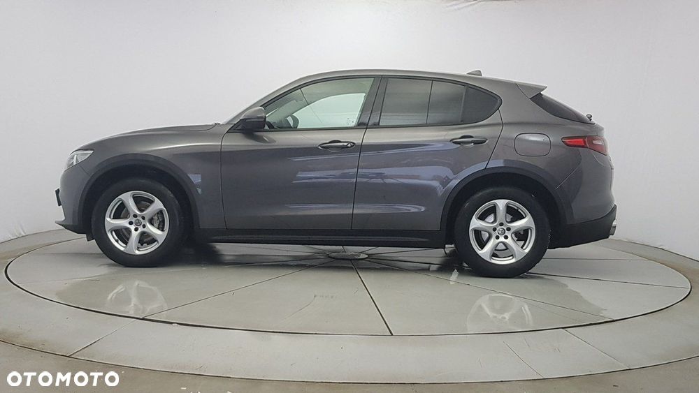 Alfa Romeo Stelvio - 4