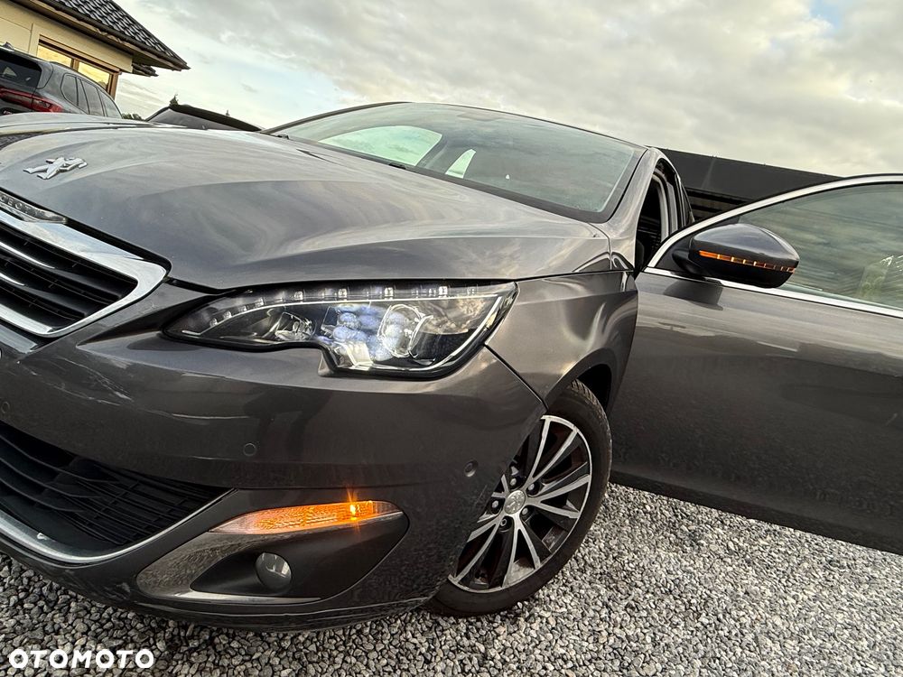 Peugeot 308 1.6 BlueHDi Allure S&S EAT6 - 27