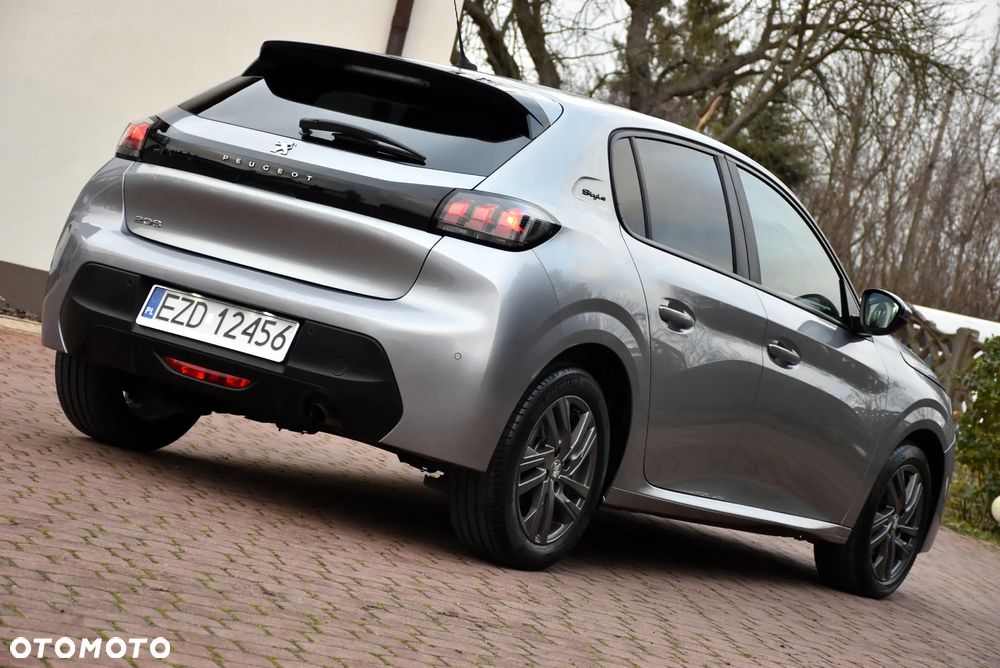 Peugeot 208 Benzin 100 Style - 4