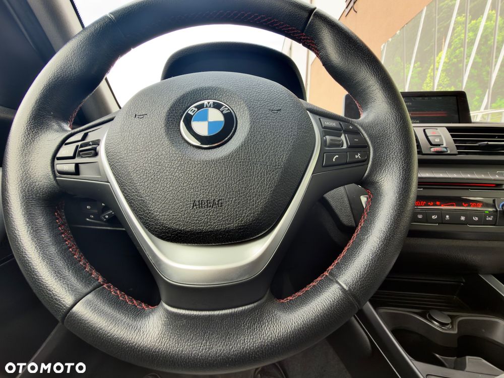 BMW Seria 1 - 33