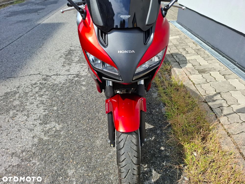 Honda CBF - 12