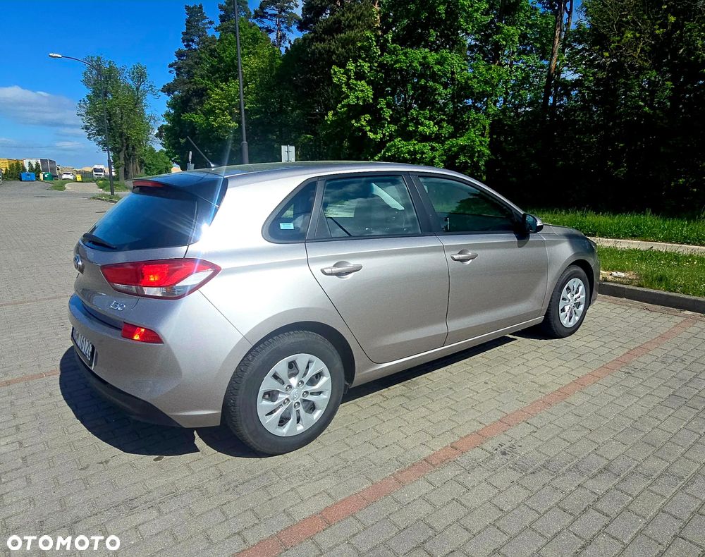 Hyundai i30 1.4 Premiere Comfort - 14