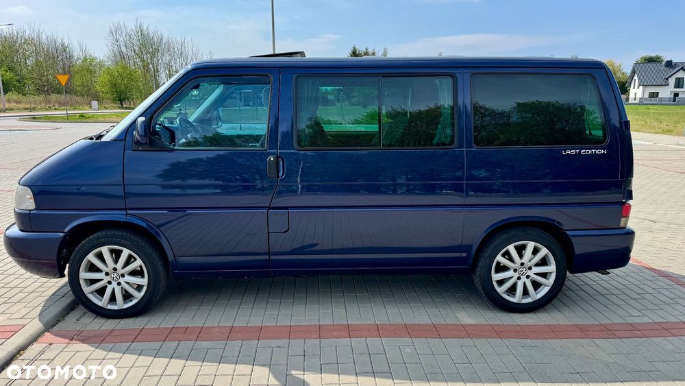 Volkswagen Multivan - 10