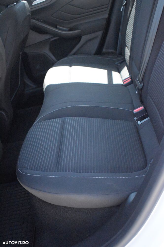 Ford Focus 1.5 EcoBlue Active - 14