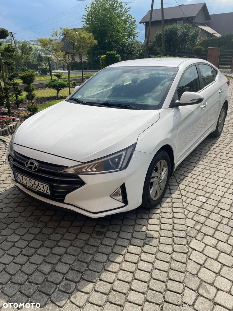 Hyundai Elantra 1.6 Comfort - 1