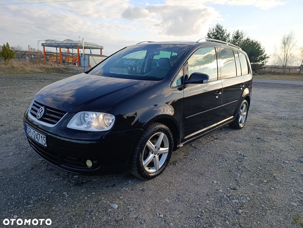 Volkswagen Touran - 1