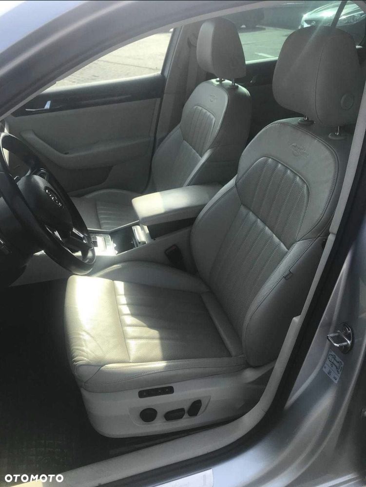 Skoda Superb 2.0 TDI L&K DSG - 2