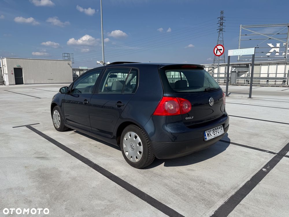 Volkswagen Golf 1.4 FSI Comfortline - 4