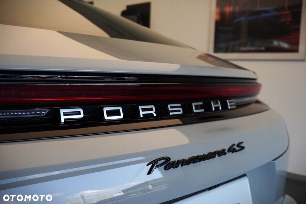 Porsche Panamera - 12