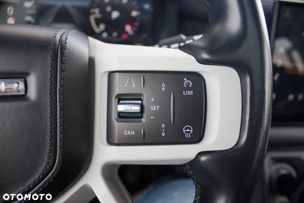 Land Rover Defender 110 D200 X-Dynamic HSE - 27