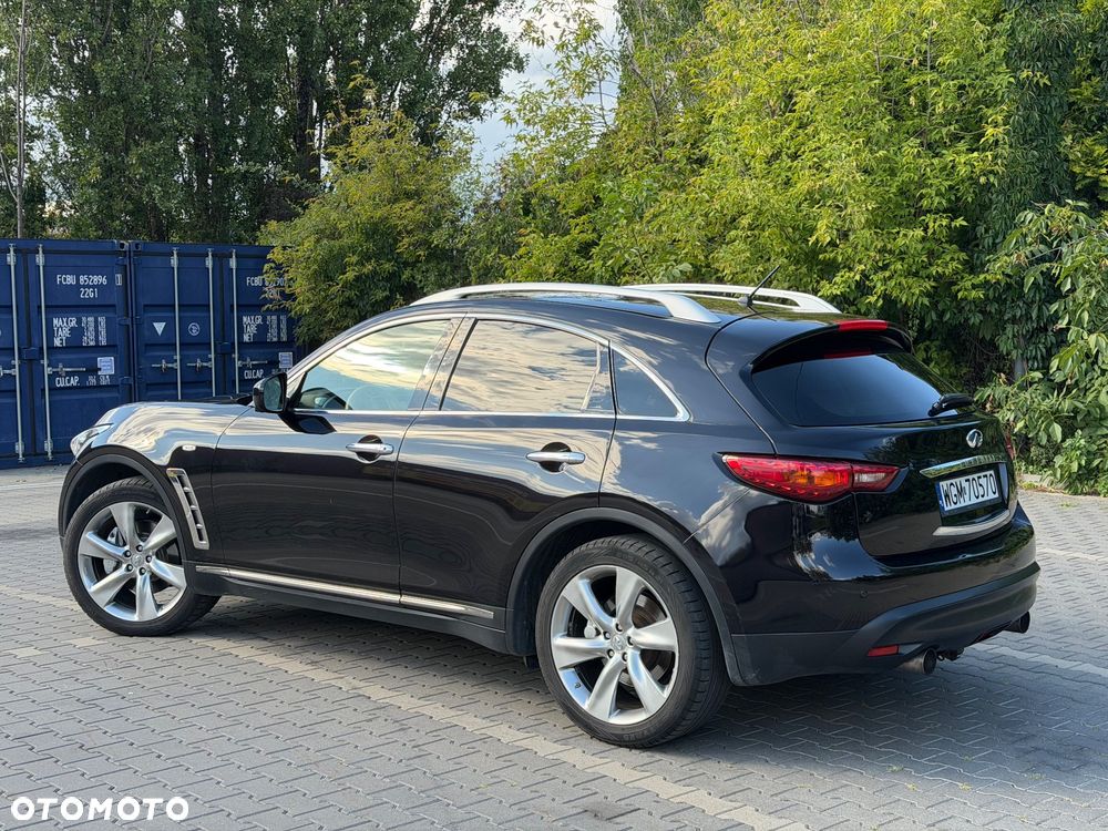 Infiniti FX - 5