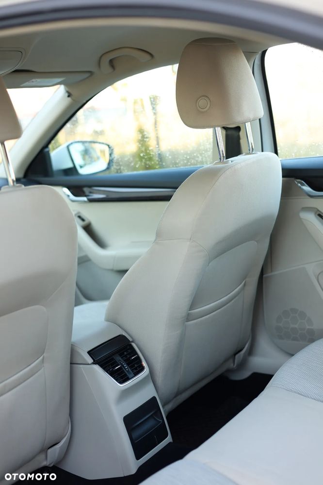 Skoda Octavia 1.4 TSI Elegance - 8