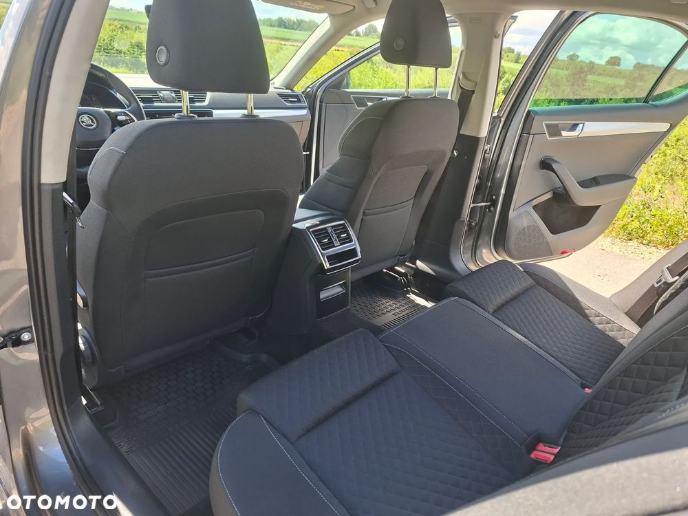 Skoda Superb 1.5 TSI Active DSG - 6