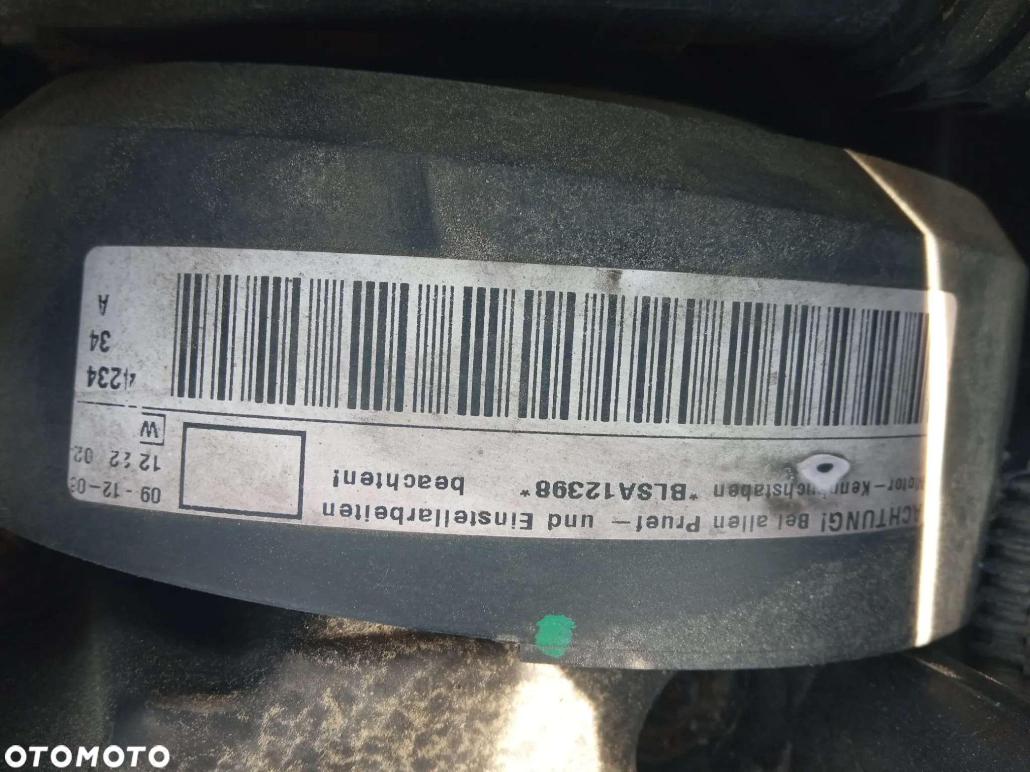 Volkswagen Golf V 1.9 TDI DPF BlueMot Comfortline - 6