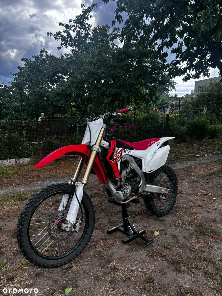 Honda CRF - 1