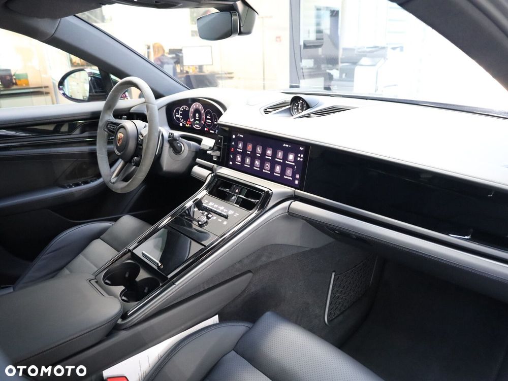 Porsche Panamera - 13