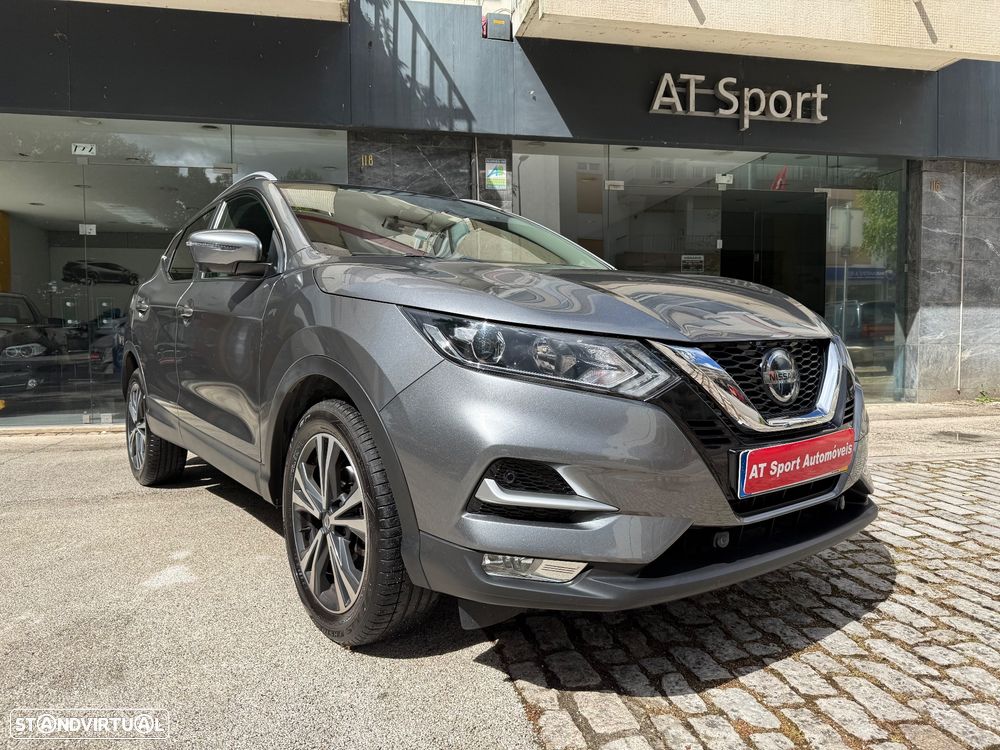Nissan Qashqai 1.5 dCi N-Connecta J18+Led - 2