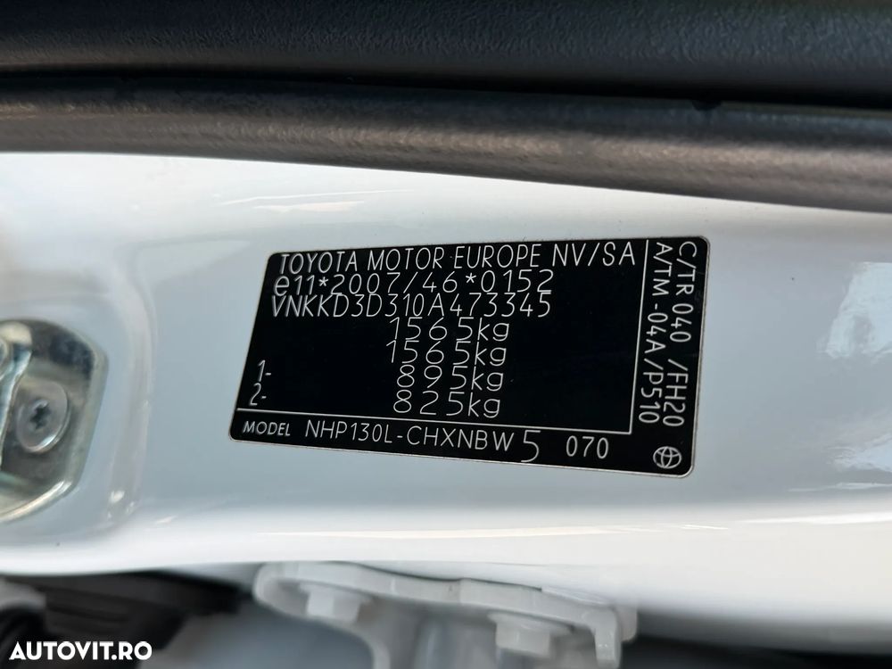 Toyota Yaris - 37