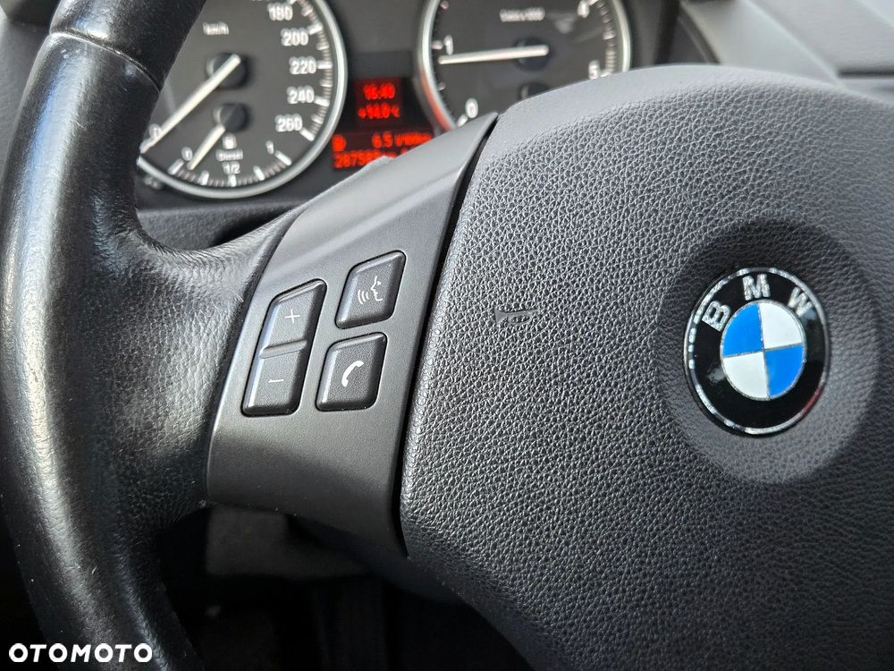 BMW X1 sDrive18d - 19