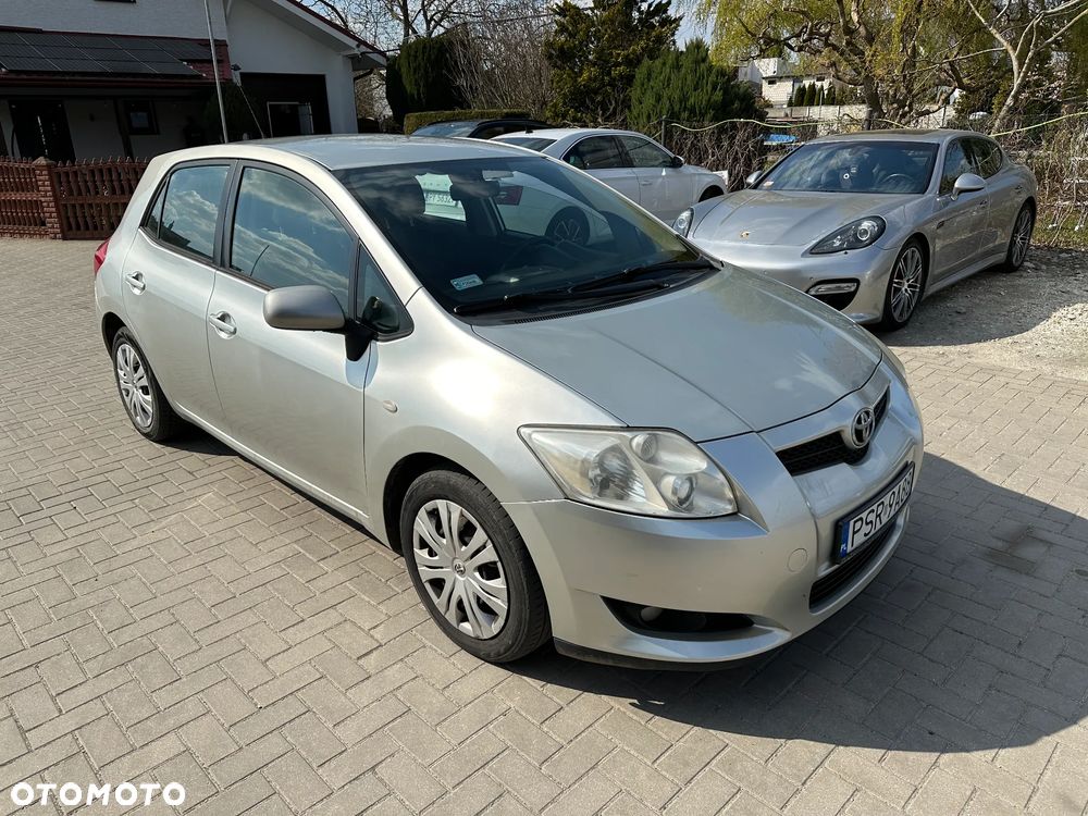 Toyota Auris - 2