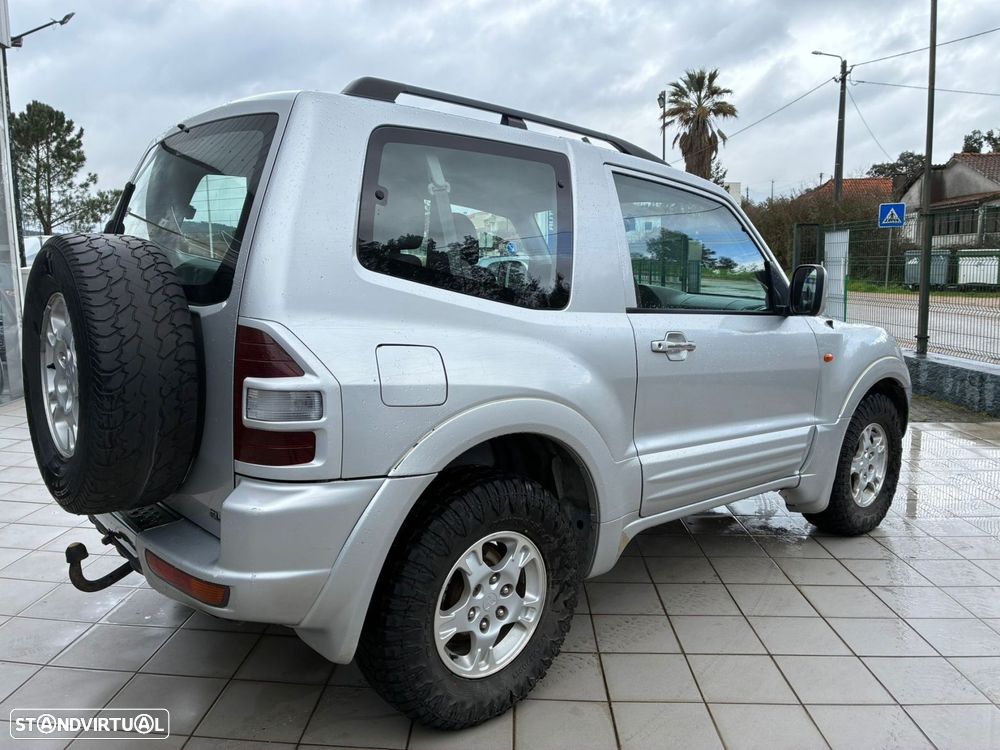 Mitsubishi Pajero 3.2 DI-D GLS - 3