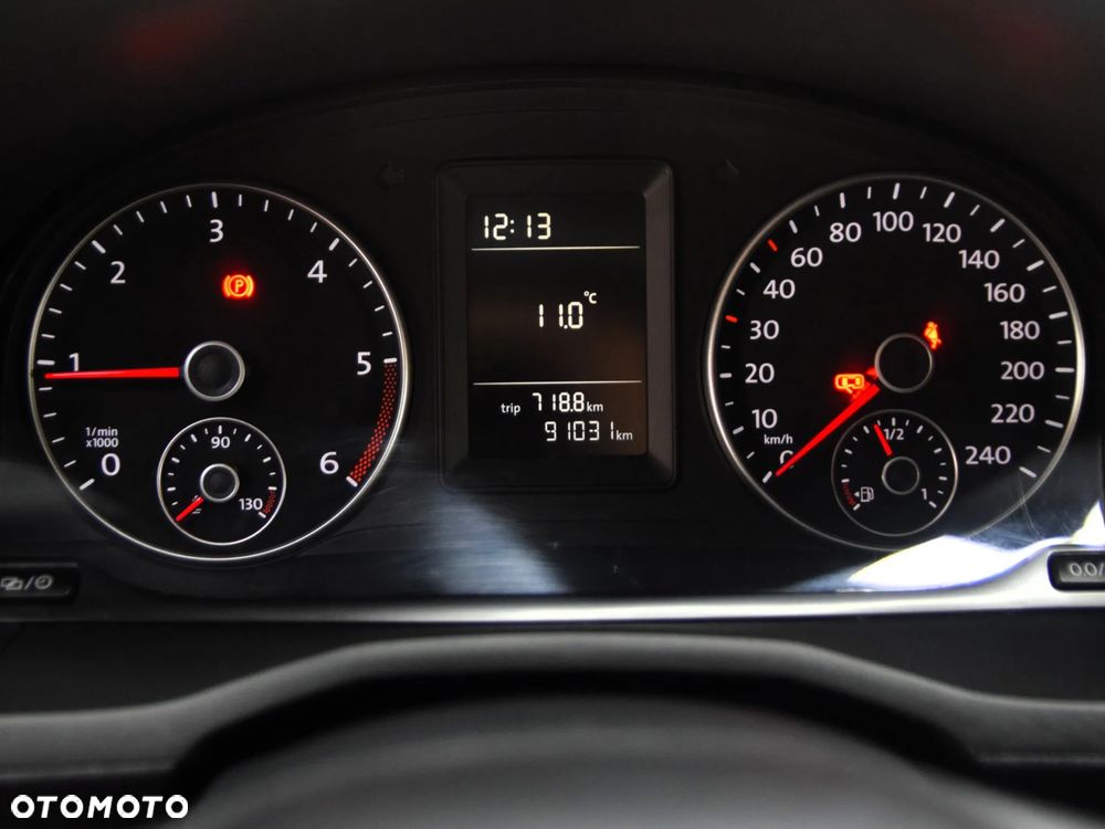 Volkswagen Caddy Maxi - 21