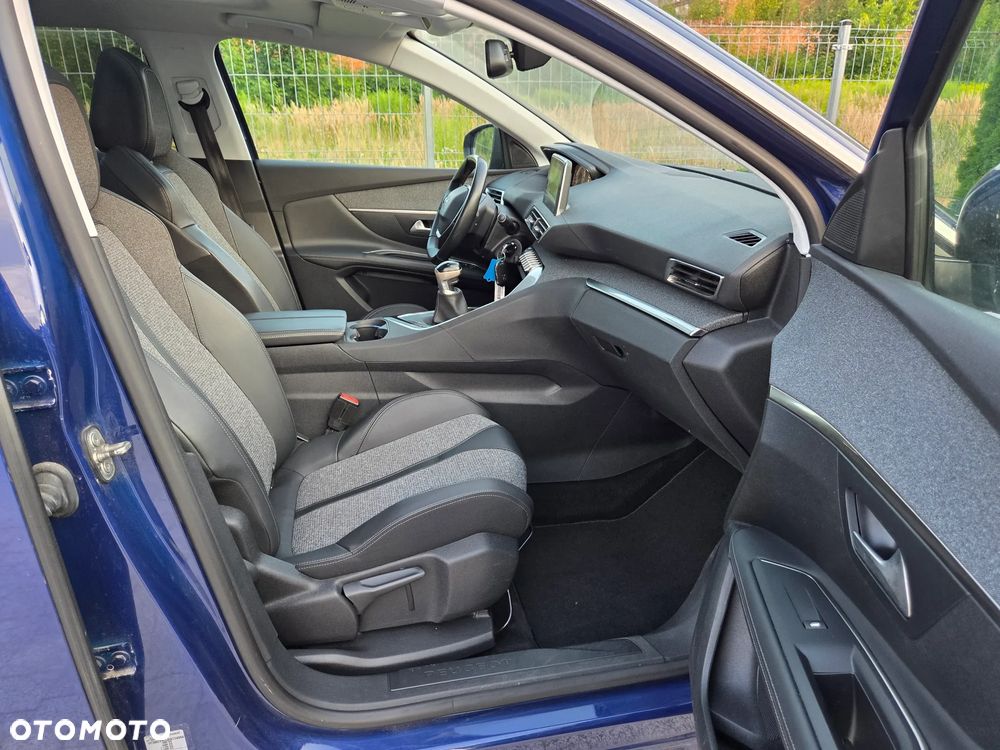 Peugeot 3008 - 16