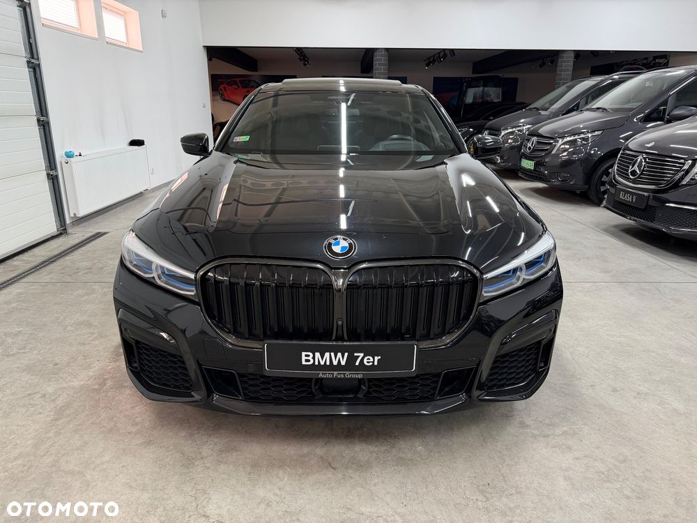 BMW Seria 7 745e sport - 3