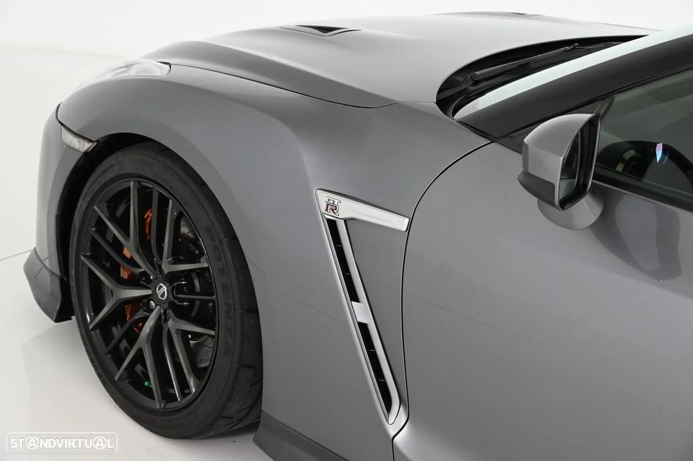 Nissan GT-R 3.8 V6 - 16