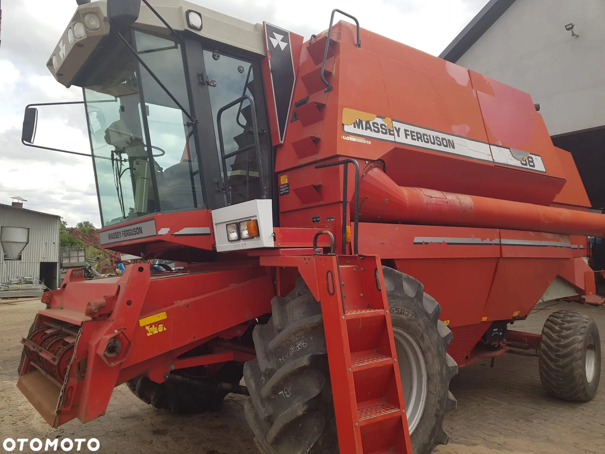 Massey Ferguson 38-Active Roto Separator z hederem Power-Flow - 2