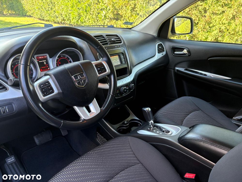 Dodge Journey - 10