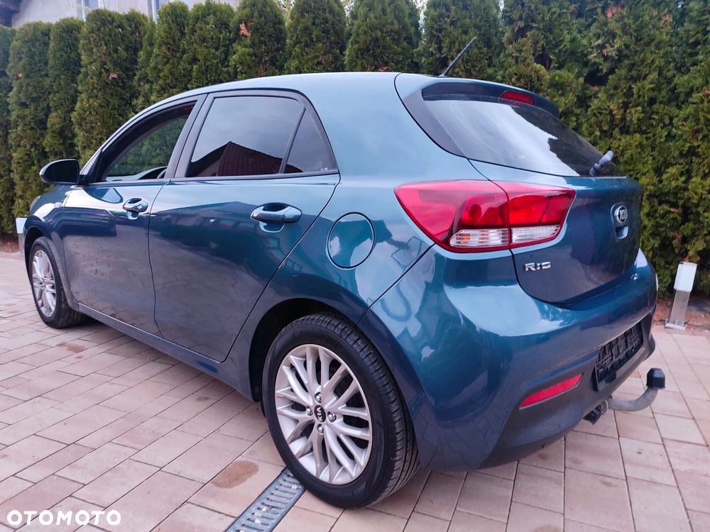 Kia Rio - 18