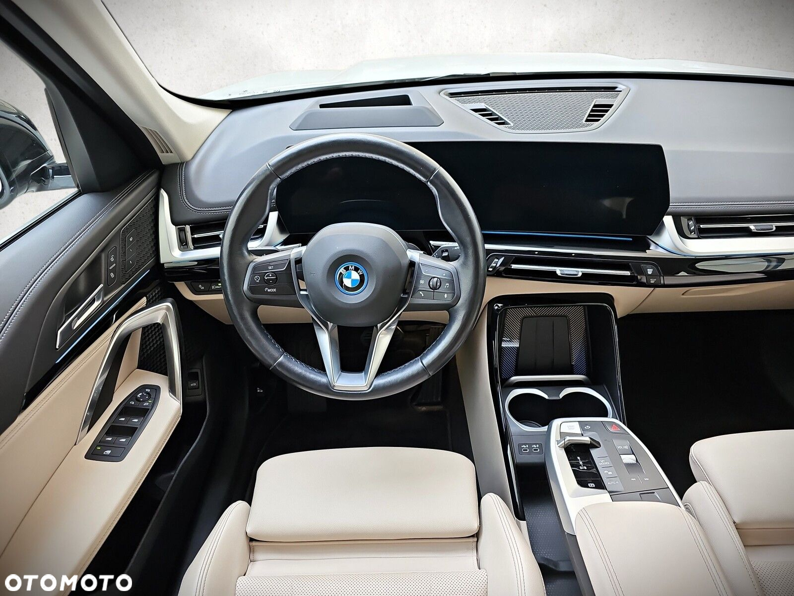 BMW iX1 - 11