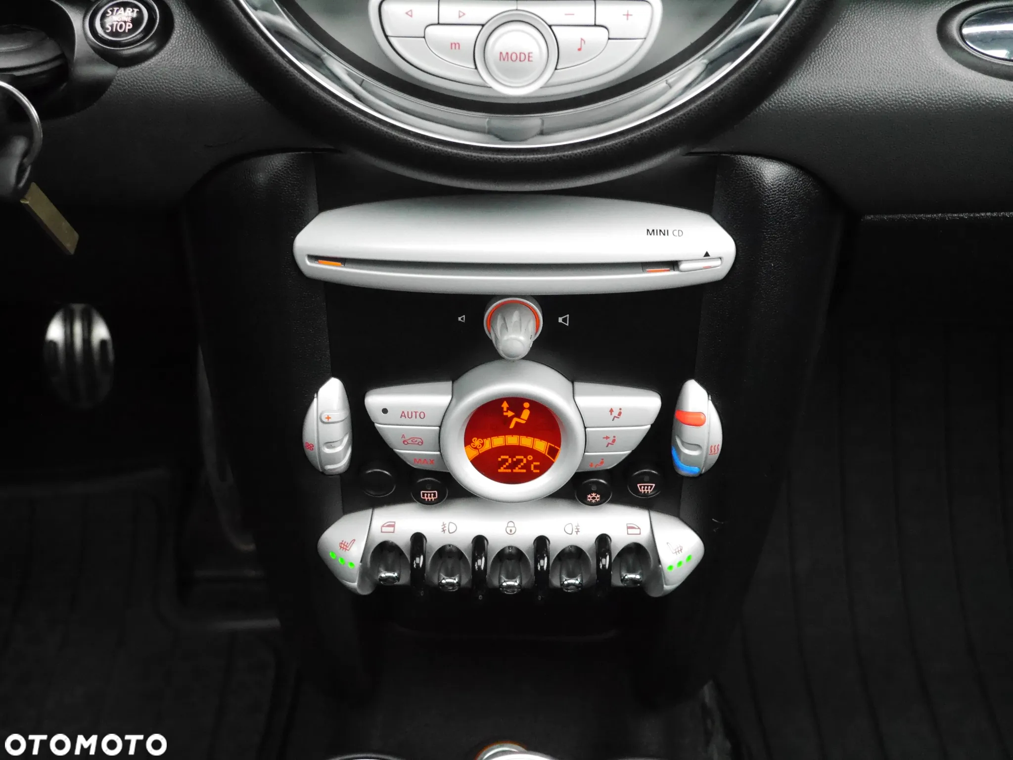 MINI Cooper S 50 Camden - 20