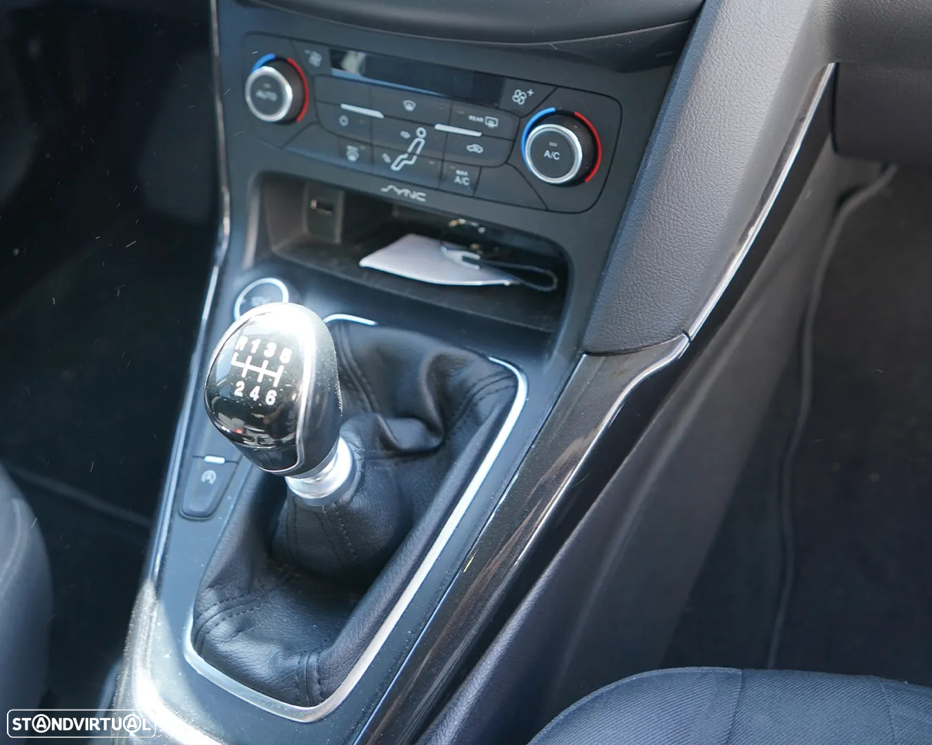 Ford Focus 1.0 SCTi Titanium - 17