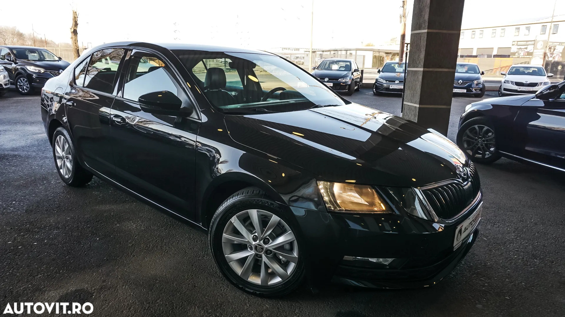 Skoda Octavia 1.6 TDI DSG Style - 28