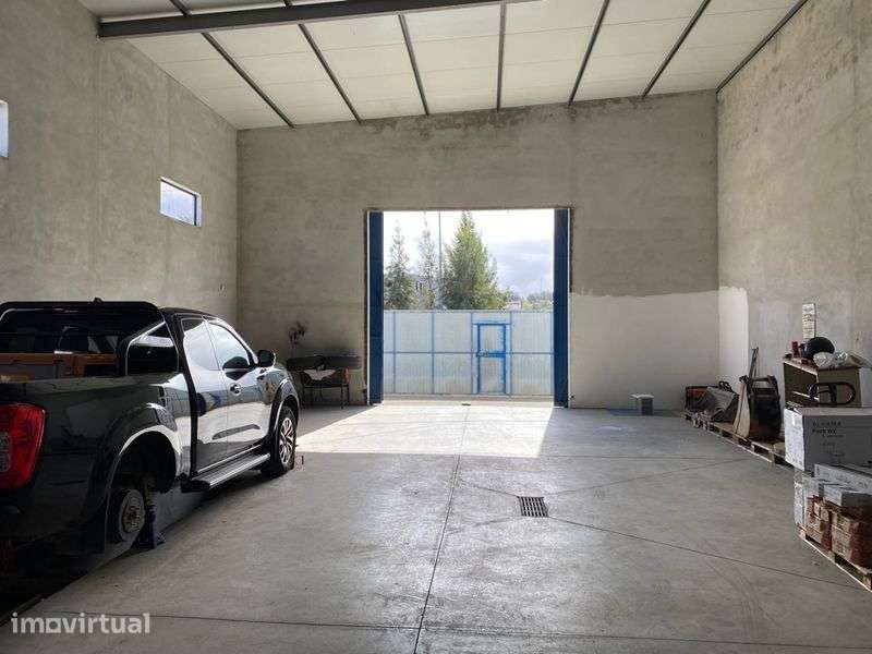 Casao/Armazem 450mt2 area total… VENDO OU TROCO - Grande imagem: 4/6