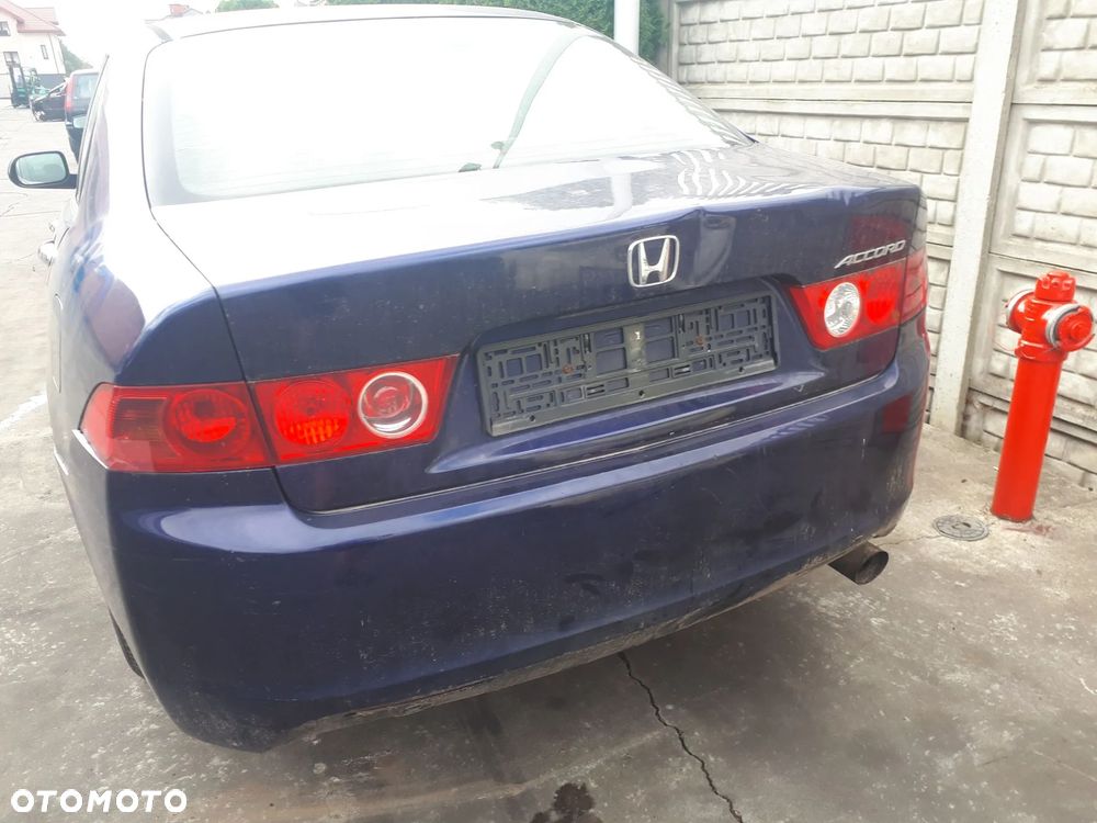 HONDA ACCORD 03-05 2.0 K20A6 ZDERZAK TYŁ TYLNY B502P - 3