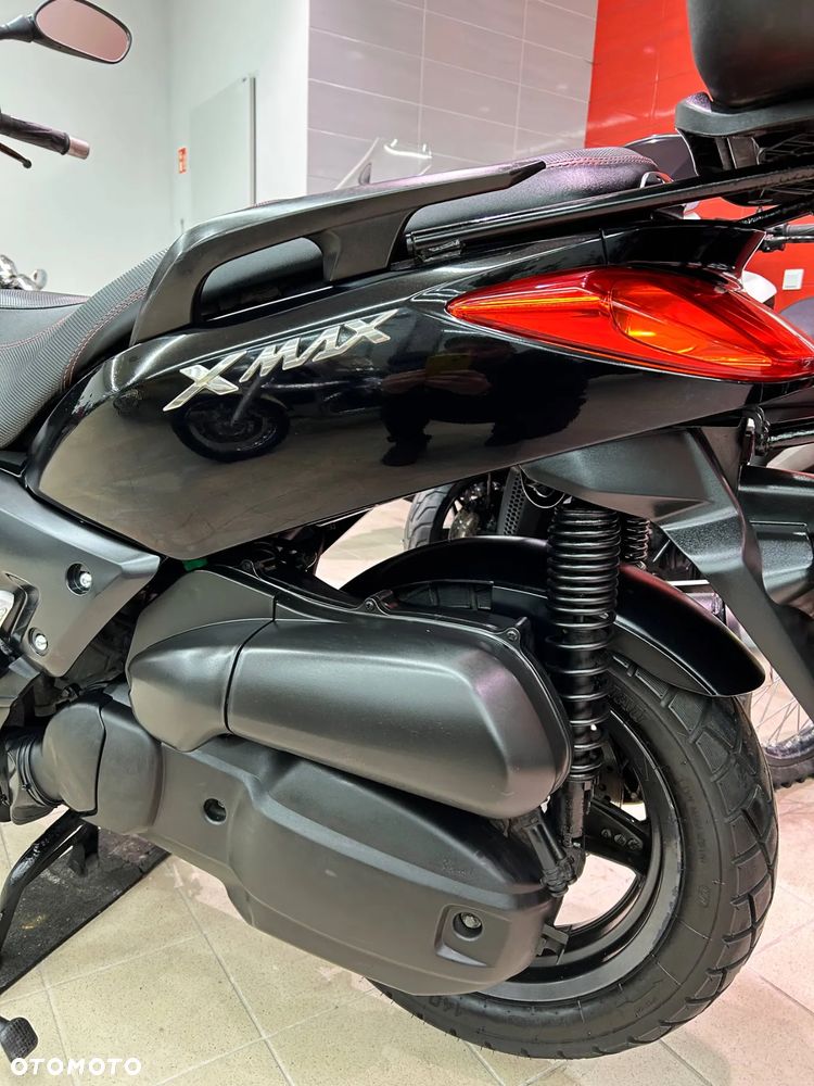Yamaha X-max - 12