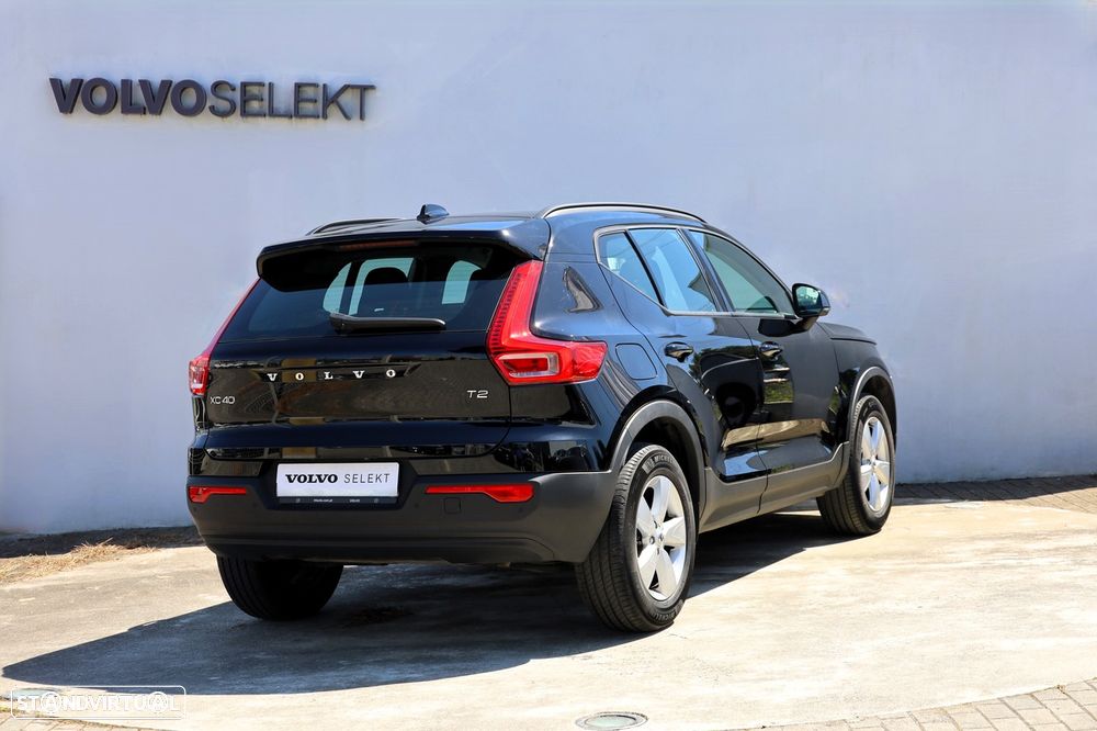Volvo XC 40 1.5 T2 Momentum Core - 2