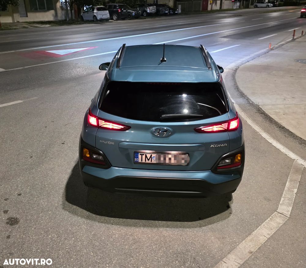 Hyundai KONA - 8