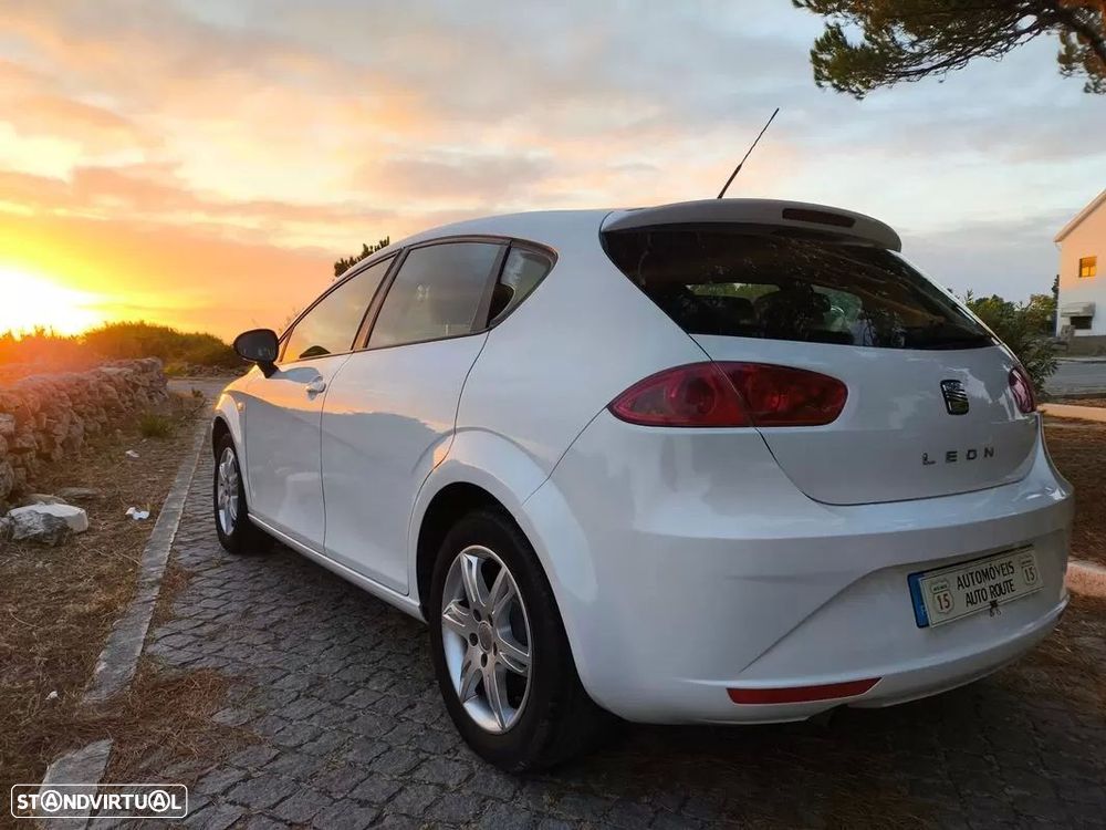 SEAT Leon 1.6 TDI DPF Ecomotive Style - 3
