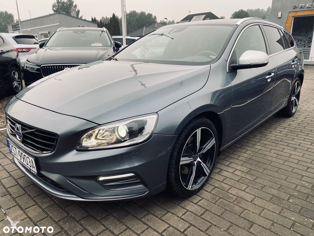 Volvo V60 D4 Geartronic R-Design - 11