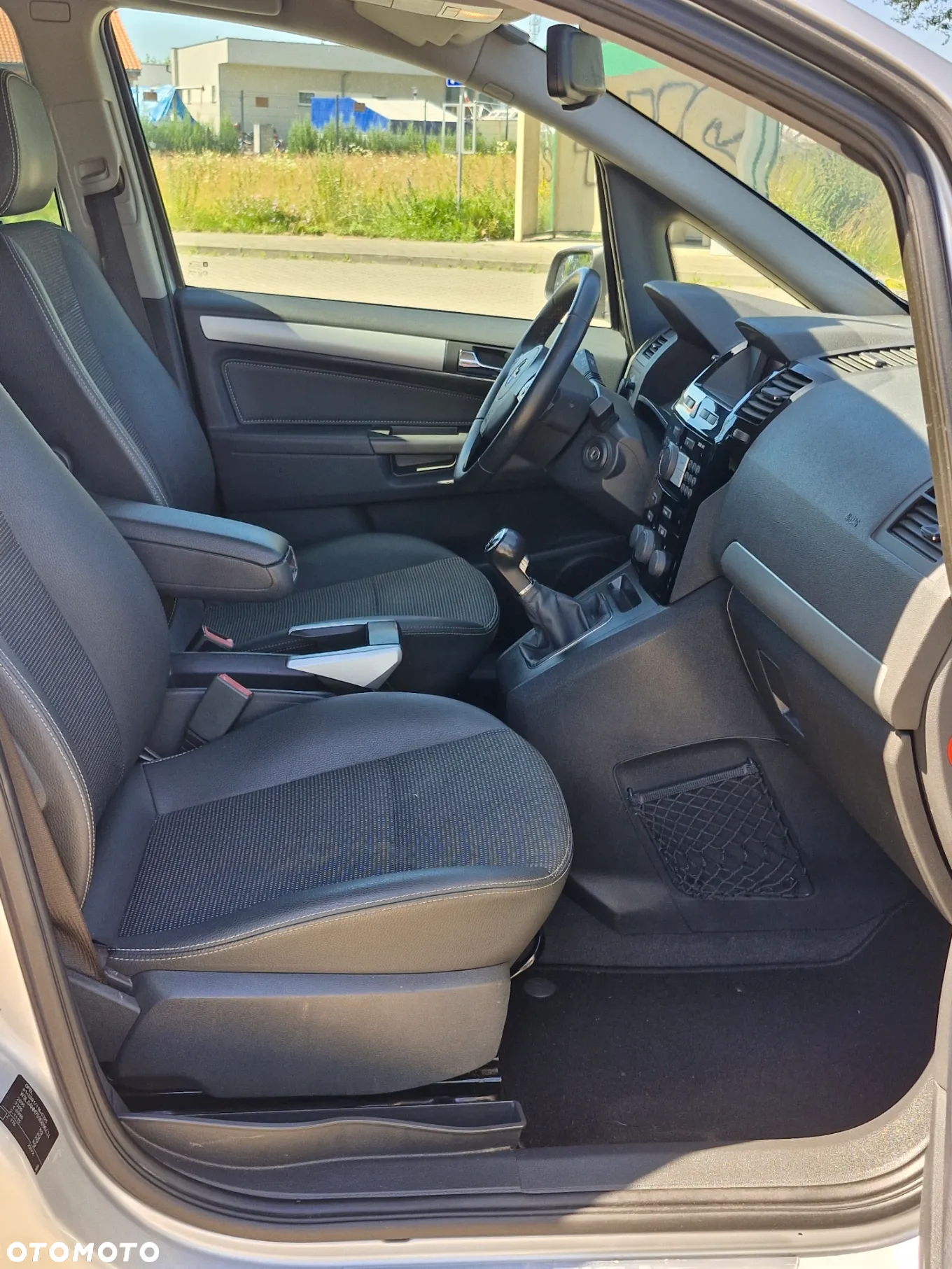 Opel Zafira 1.8 Cosmo EU5 - 16