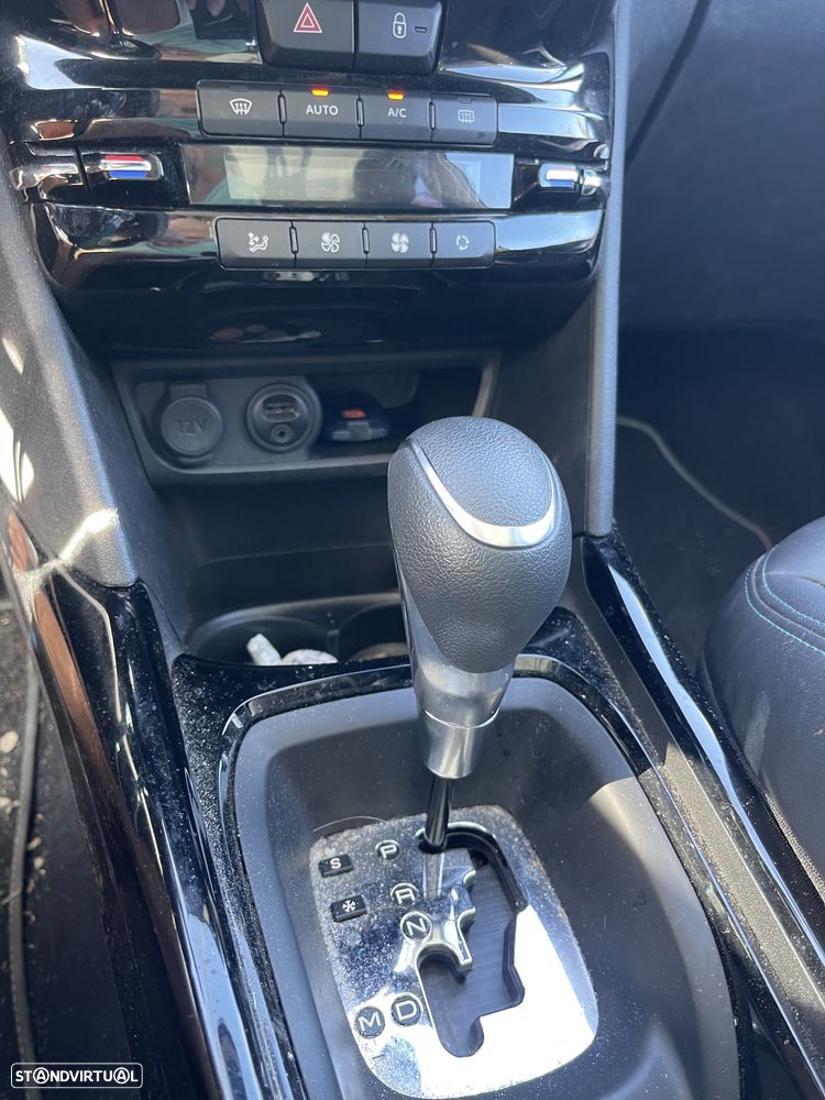 Peugeot 2008 PureTech 110 Stop&Start EAT6 Crossway - 13