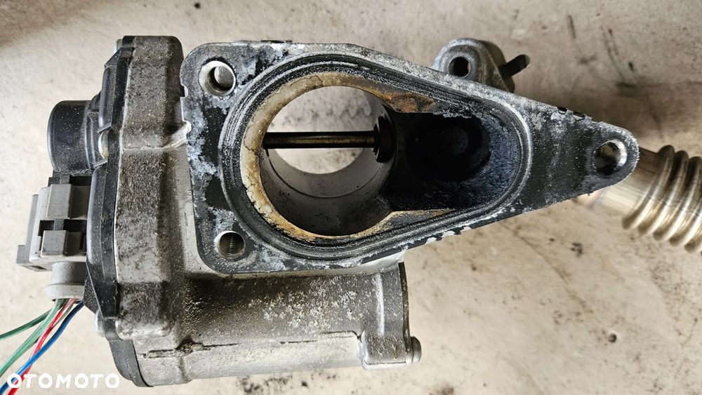 Suzuki Grand Vitara II 2 1.9 DDiS D zawór EGR - 1