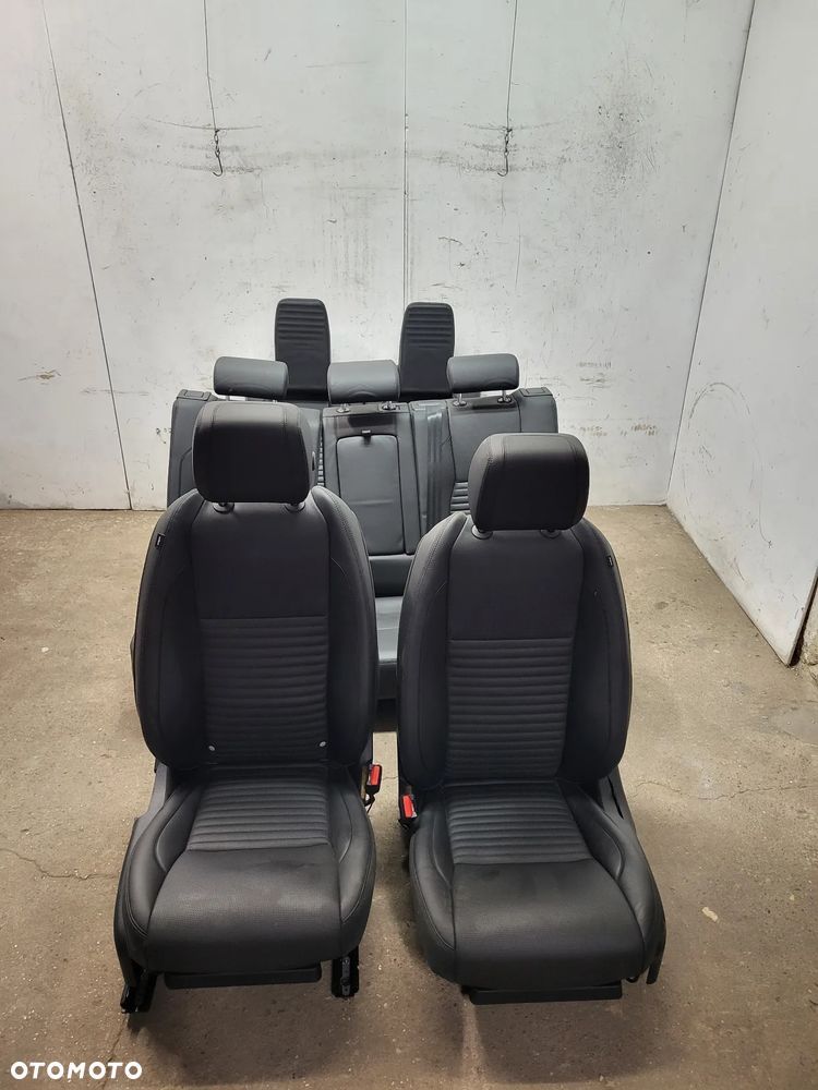 Land Rover Discovery V lift fotele kanapa środek fotel