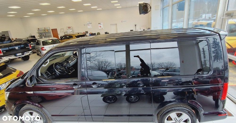 Volkswagen Multivan - 10